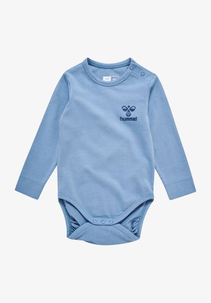 Blå långärmad bodysuit i mjukt tyg, med rund halsringning och tryckknappar vid axeln och nederdelen, med en logotyp.