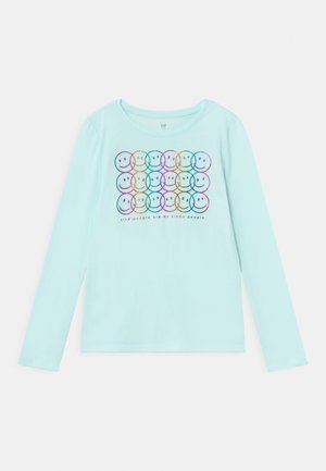 GIRL - Longsleeve - glass of water