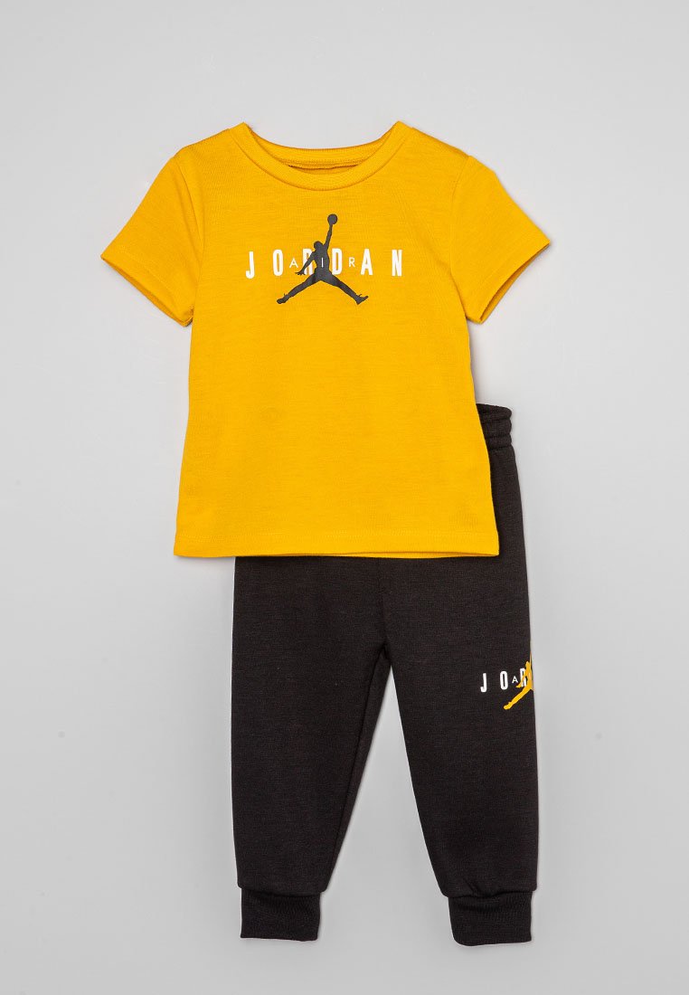 Jordan Sport T-shirt geel Jordan Sport T-shirt geel