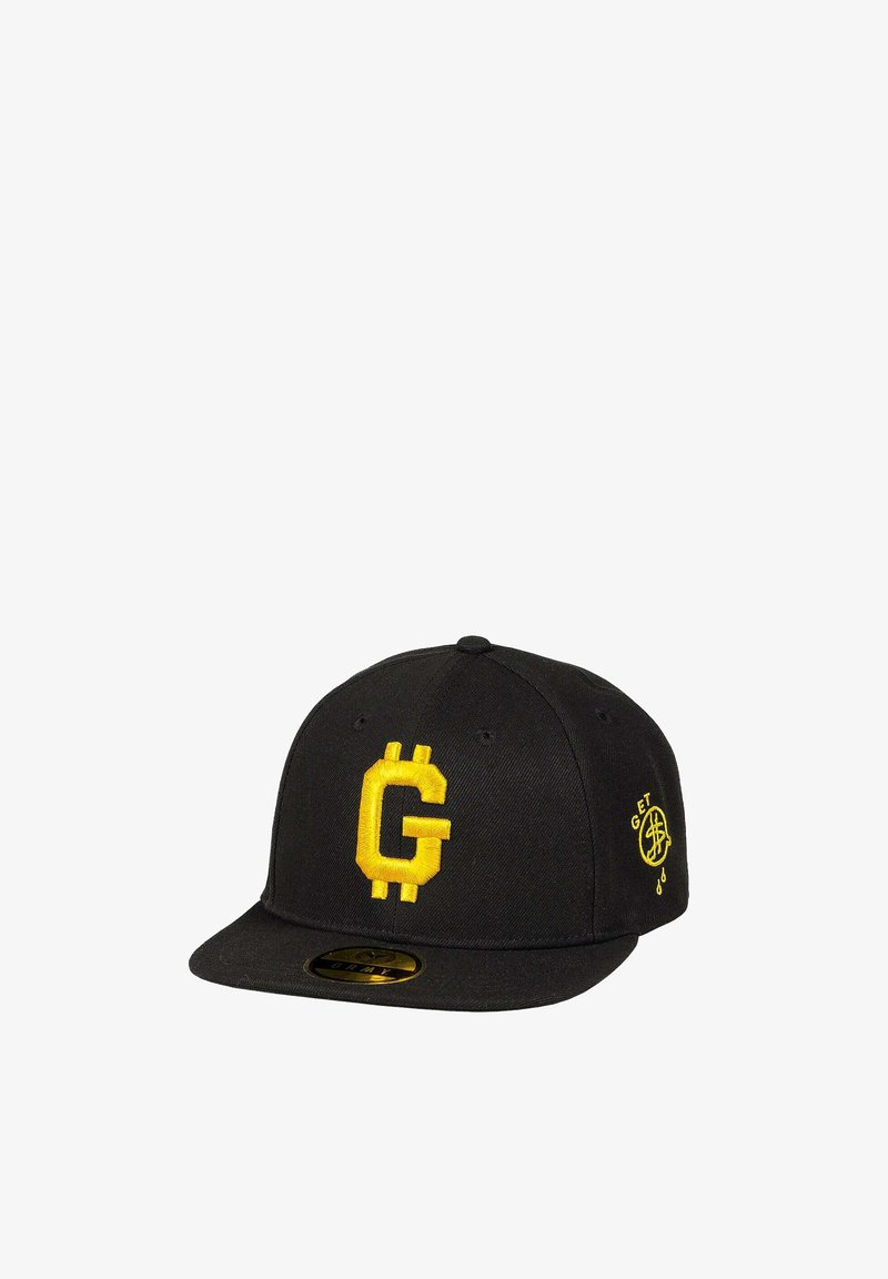 Gorra de béisbol negra con un símbolo "G" amarillo bordado en el frente y un pequeño diseño amarillo con el texto "GET" en el lateral.