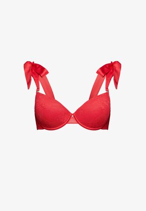 Roter Spitzen-BH mit glatten Tassen, satinierten Trägern, die mit Schleifen versehen sind. Strukturiertes Blumenmuster, mit Unterstützung durch Bügel und einem kleinen silbernen Akzent in der Mitte.