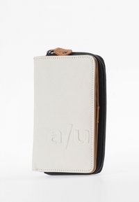 Aunts & Uncles MISHIMA - Wallet - dust