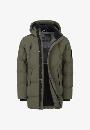 Groene gewatteerde winterjas met een capuchon, voorrits en meerdere zakken. Heeft zwarte voering en verstelbare manchetten voor extra warmte.