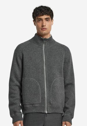 - Kurtka Bomber