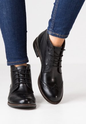 Kotníková obuv - black