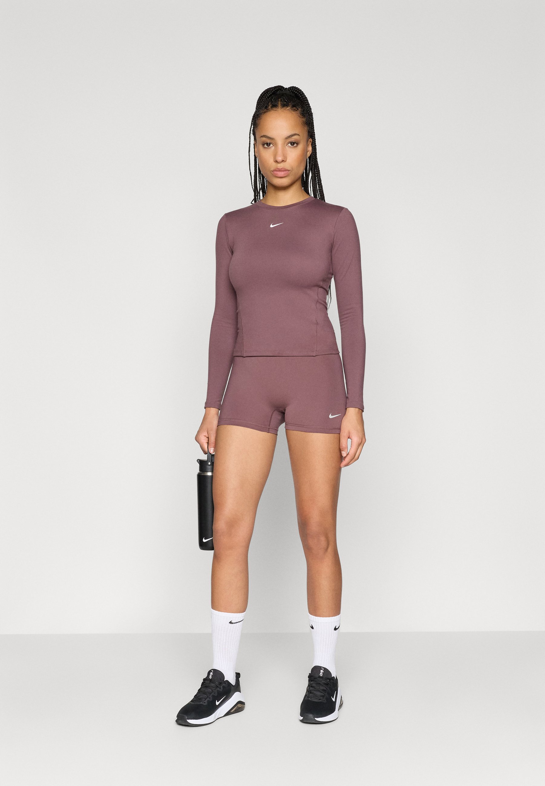 purple and white nike outfit