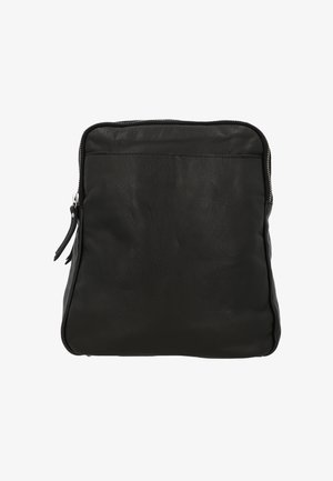 Zwarte lederen tas met een gladde textuur, rechthoekige vorm, bovenste ritssluiting en een accentrits aan de zijkant. Minimalistisch ontwerp, geen patronen.