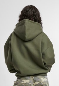 Thumbnail Image 3