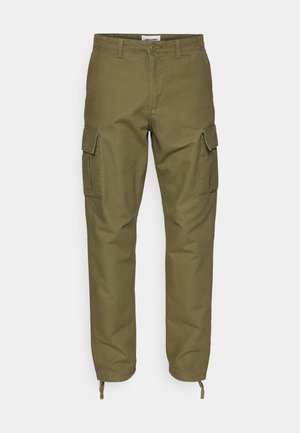 Pantalons cargo vert olive en coton avec deux poches latérales, des poignets à cordon de serrage et une fermeture à boutons à la taille.