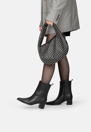 FEBE - Botines - black