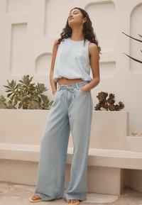 Next TIE WAIST WIDE LEG - Flared-farkut - bleach