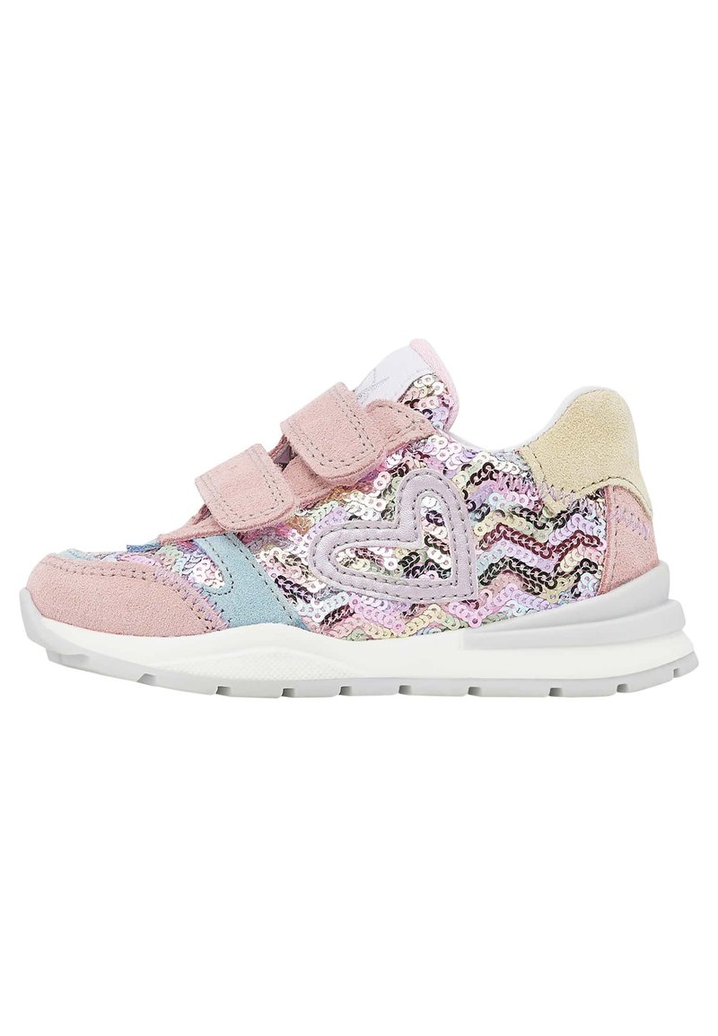 Sneaker rosa e blu con accenti di paillettes, caratterizzato da un design a cuore, doppie fascette in Velcro, una suola imbottita e materiale testurizzato.