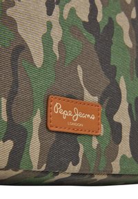 Pepe Jeans GARTRED zielony