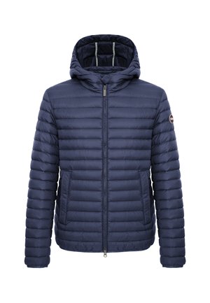 Giacca trapuntata leggera blu navy con cappuccio, cerniera frontale, tasche laterali e polsini elasticizzati, mostrata su sfondo bianco.