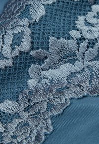 Intimissimi PRETTY FLOWER - Pyjamasöverdel - blau j lapis blue