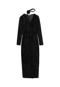 Črna žametna obleka z dolgimi rokavi, V-izrezom, gubanjem v pasu in nagrobnico iz vrtnice na vezavi. Dolga do tal z gladko teksturo.