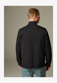 Nem kiválasztott, navy