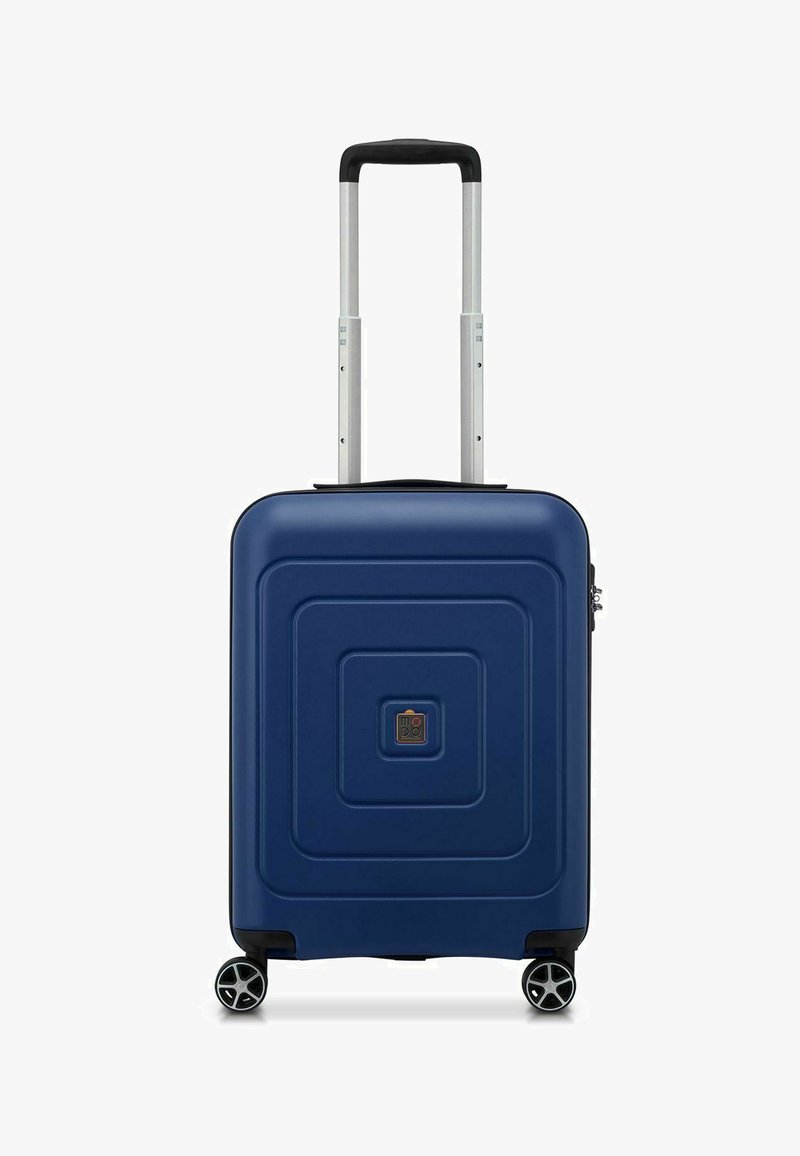 Maleta rígida de color azul marino con un diseño texturizado. Cuenta con un asa telescópica, cuatro ruedas giratorias y un inserto para candado.