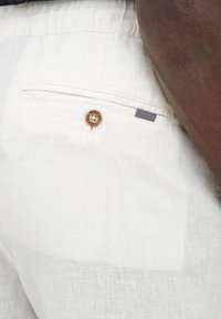 Solid SDTRUC LINEN MIX SLIM FIT - Shortsit - off white