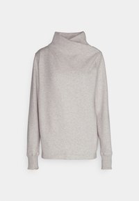 Sweat-shirt gris clair à manches longues avec un col haut plié et des poignets côtelés, vu de dos sur un fond uni.