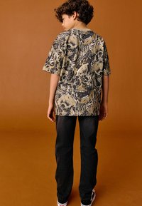 Next Printtipaita - khaki green skull
