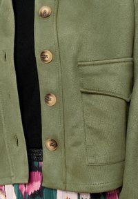 LolaLiza BOXY - Leichte Jacke - khaki faded