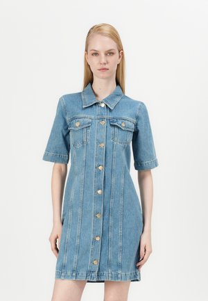ONLTHALIA FITTED DRESS - Dongerikjole - medium blue denim