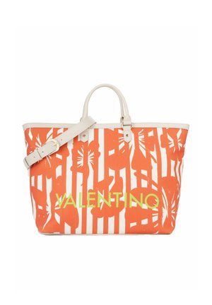 Grand sac fourre-tout à motif floral orange et blanc avec poignées beige et bandoulière réglable, arborant le texte "VALENTINO" en jaune-vert.