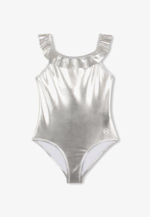 Maillot de bain une pièce argenté brillant avec un décolleté à volants et un petit logo circulaire MK sur le côté inférieur gauche.