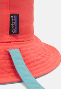 Patagonia BABY SUN BUCKET HAT UNISEX - Chapéu - coral