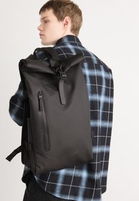 ROLLTOP LARGE UNISEX - Ryggsekk - black