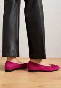 Επιλέχθηκε, pink