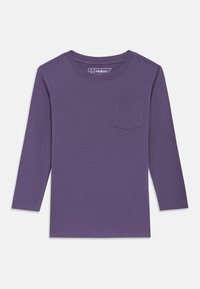 Μωβ μπλούζα με μακριά μανίκια από μαλακό βαμβάκι, με στρογγυλή λαιμόκοψη και μία τσέπη στο στήθος. Ομαλή υφή με ραμμένες άκρες.