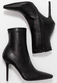 BEBO Bottines à talons hauts - black