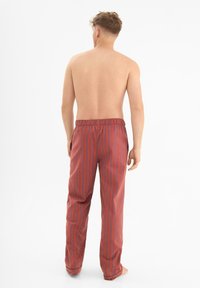 Chelsea Peers STRIPE - Pyjamahousut/-shortsit - red blue
