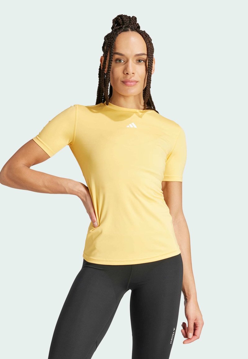 adidas Performance TECHFIT - Camiseta básica - semi spark white