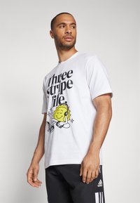 adidas Sportswear POSITIVITY GRAPHIC - Triko s potiskem - white