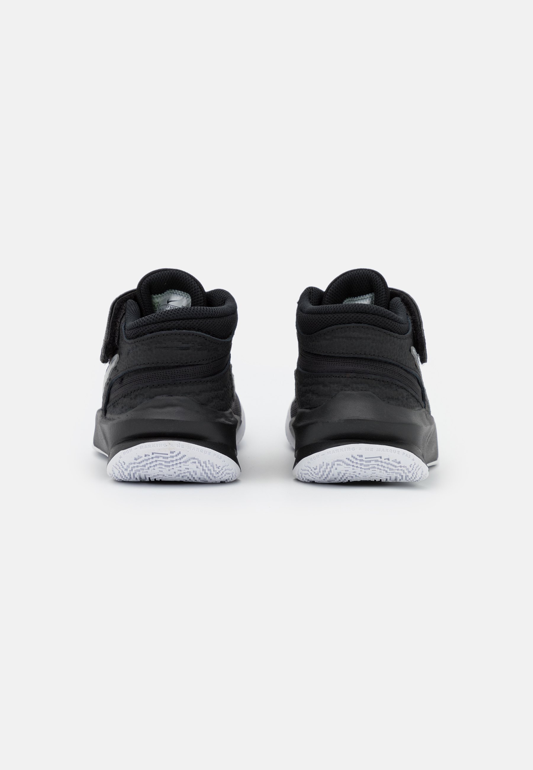 Nike Performance TEAM HUSTLE D 10 FLYEASE UNISEX - Zapatillas de baloncesto  - black/metallic silver/volt/white/negro - Zalando.es