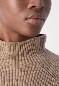 Marc O'Polo LONGSLEEVE STAND UP COLLAR - Vesta - shaded brown melange