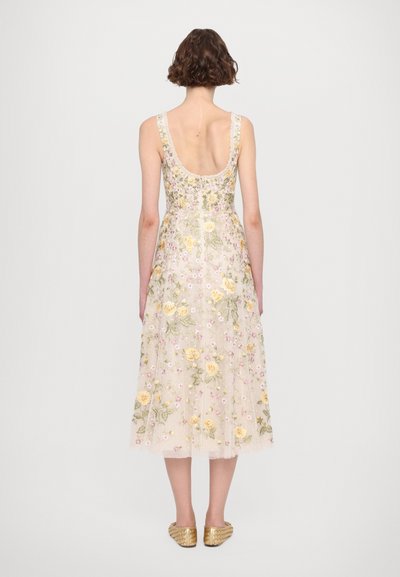 Needle & Thread FLORINE SCOOP NECK BALLERINA DRESS - Apģērbs svinīgiem gadījumiem - cream