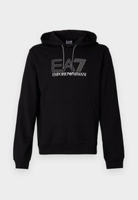Čierna mikina s kapucňou z mäkkej látky s predným vreckom, šnúrkami a bielym logom EA7 Emporio Armani.