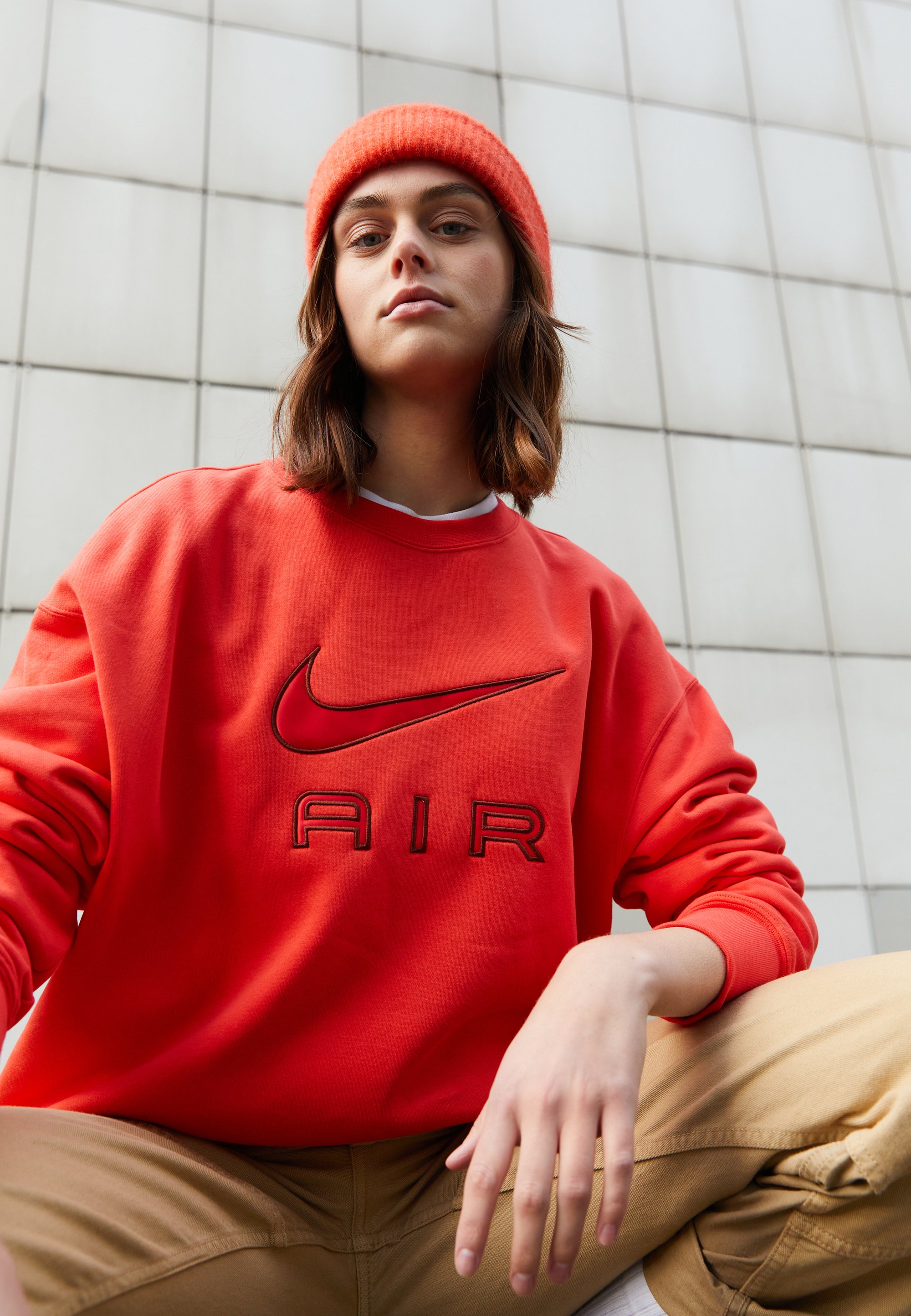 red nike air jumper