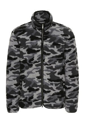 Fleecejacke mit hohem Kragen, durchgehendem Reißverschluss und einem schwarz-grauem Camouflage-Muster aus weichem, strukturiertem Stoff.