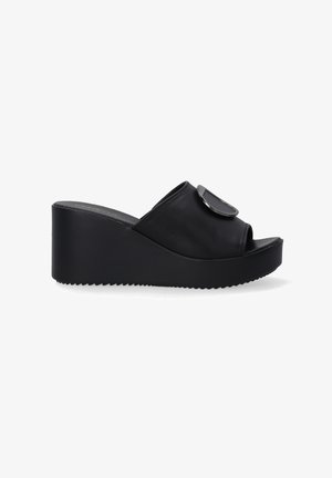 VENEZIA, Pantofle na podpatku - black