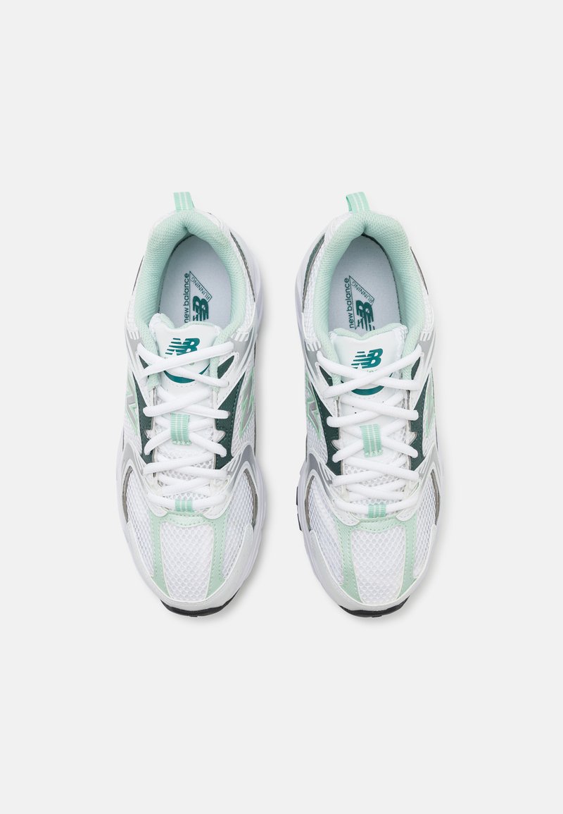 New Balance MR530 UNISEX - Sneaker low - white/weiß - Zalando.de