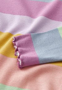 Next Ilgarankovis viršutinės dalies drabužis - rainbow stripe