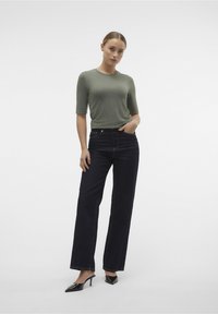 Vero Moda VMCARLA - Navadna majica - laurel wreath
