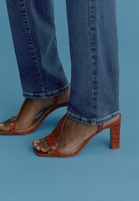 Next STANDARD - Liibuvad teksad - dark blue