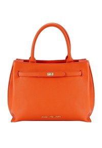 Sac à main en cuir orange au design structuré, doté de deux poignées, d'une sangle frontale et de détails en métal. Base plate pour plus de stabilité.