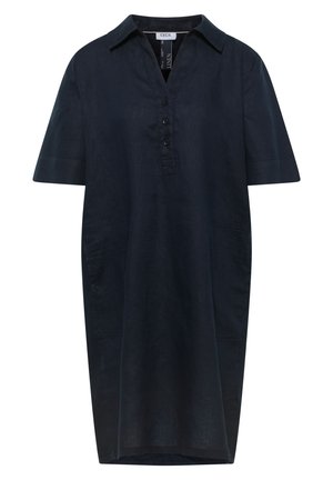 Mellem-lang marineblå linnedkjole med korte ærmer, krave, knaplukning foran og sidelommer.